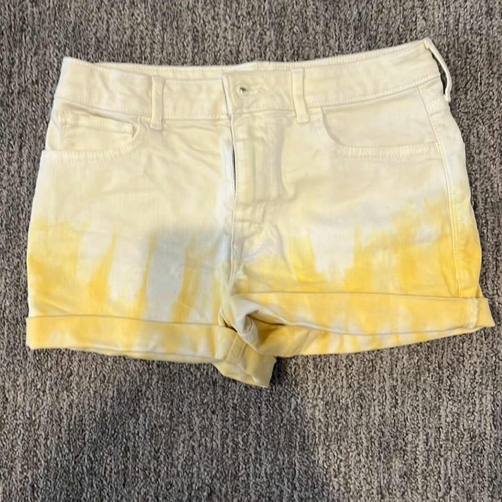 Gap denim shorts yellow tie-die. Size 16 shortie high rise